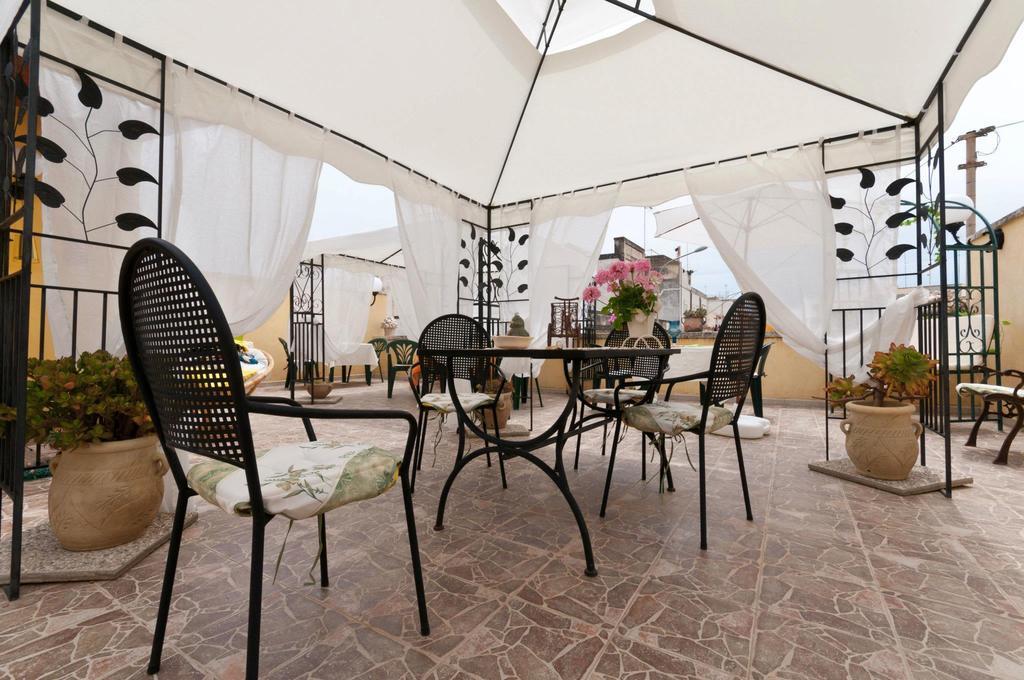 Fiori E Coccole Bed and Breakfast Noto Exterior foto